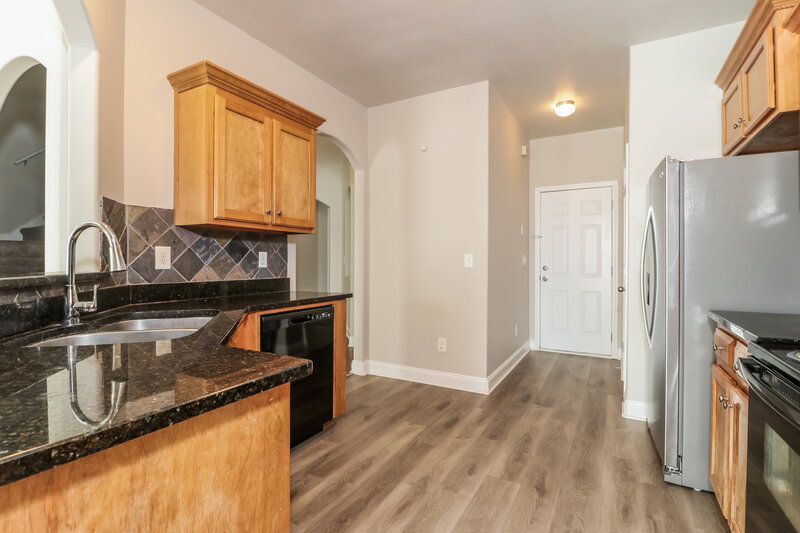 2,295/Mo, 1741 Lily Valley Dr Lawrenceville, GA 30045 Kitchen View 2