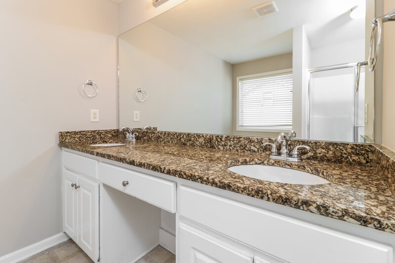 2,295/Mo, 1741 Lily Valley Dr Lawrenceville, GA 30045 Main Bathroom View