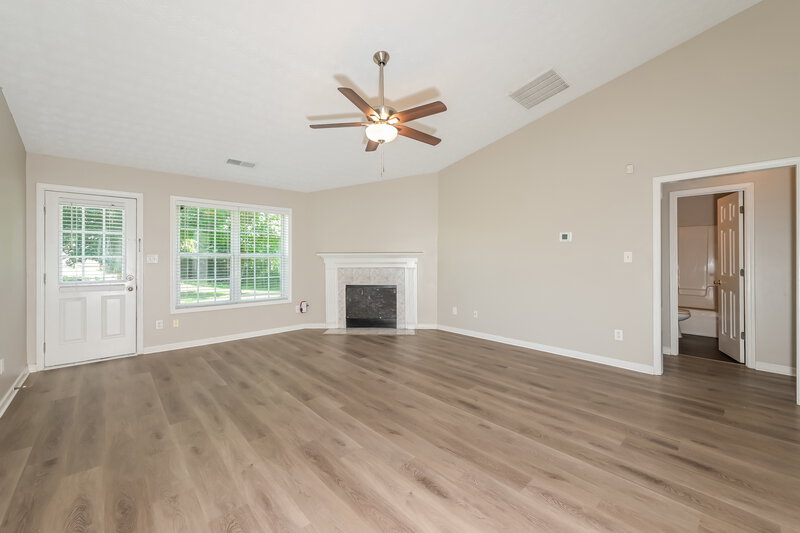 2,075/Mo, 3268 Tuggle Ives Dr Buford, GA 30519 Living Room View 2