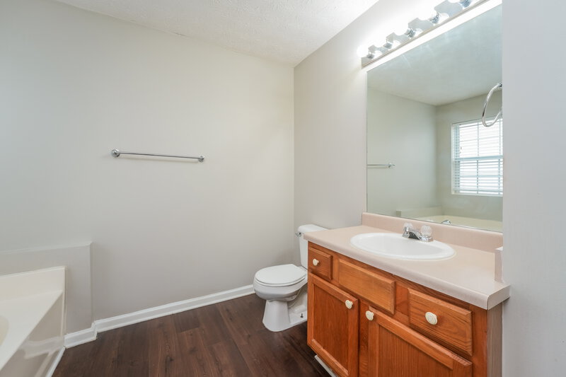 1,715/Mo, 4085 Mission Way McDonough, GA 30252 Main Bathroom View