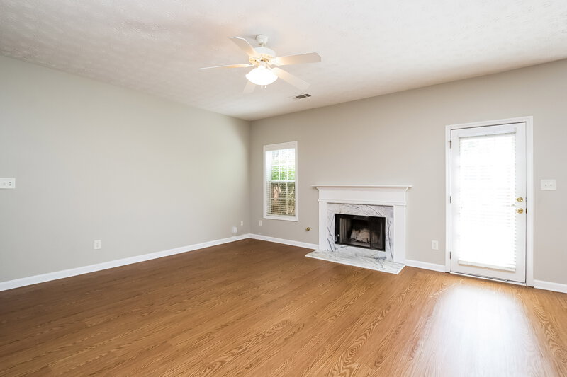 2,640/Mo, 3511 Cast Bend Way Buford, GA 30519 Living Room View 2