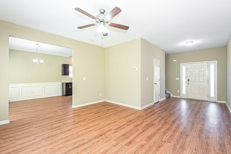 2,075/Mo, 124 Hillcrest Cir Hiram, GA 30141 Living Room View 2