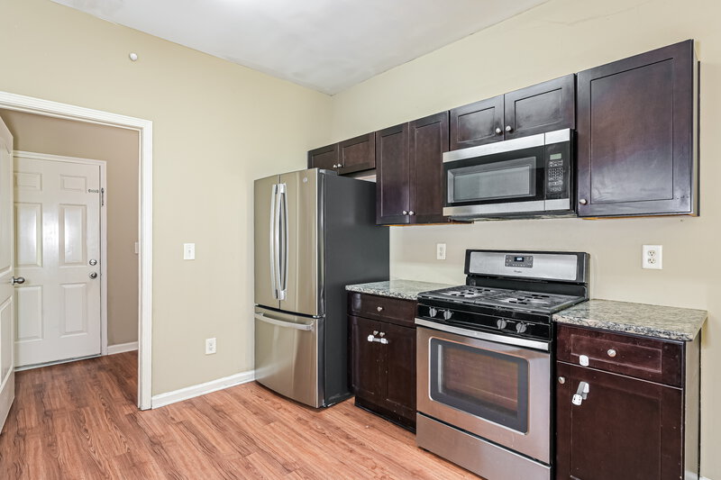 2,075/Mo, 124 Hillcrest Cir Hiram, GA 30141 Kitchen View 2