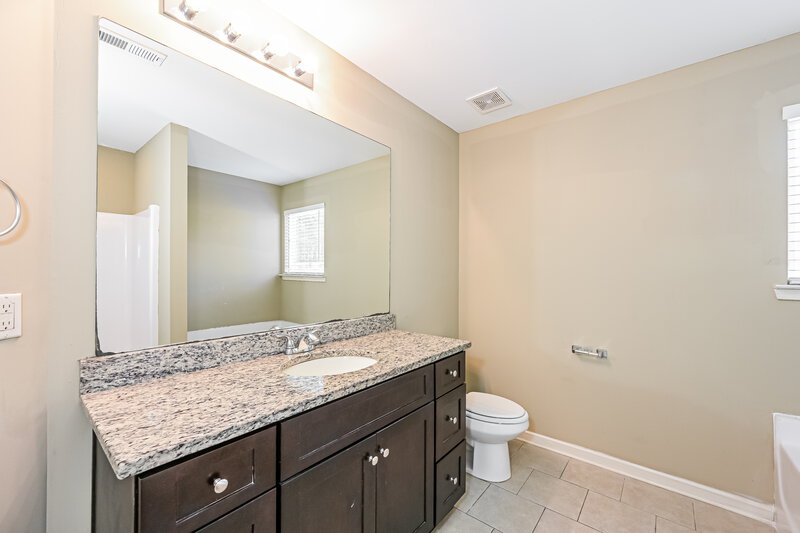 2,075/Mo, 124 Hillcrest Cir Hiram, GA 30141 Main Bathroom View