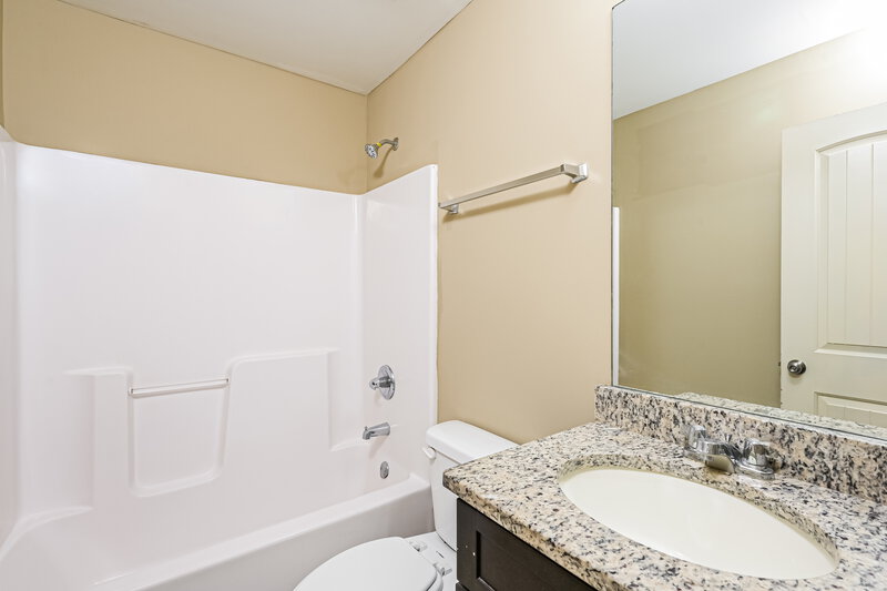 2,075/Mo, 124 Hillcrest Cir Hiram, GA 30141 Bathroom View