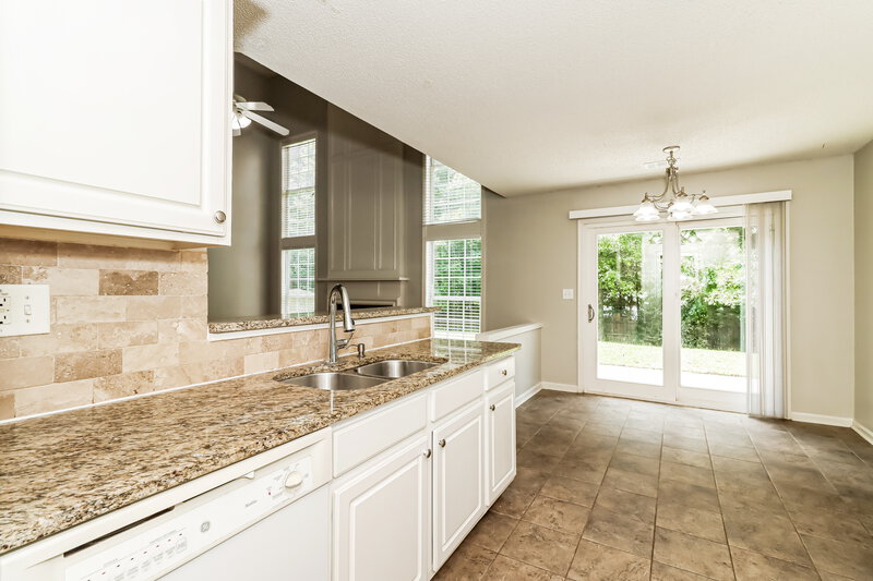 2,145/Mo, 135 Wallnut Hall Cir Woodstock, GA 30189 Kitchen View 3