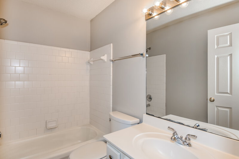 3,220/Mo, 135 Wallnut Hall Cir Woodstock, GA 30189 Bathroom View