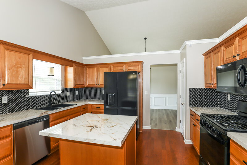 2,185/Mo, 1101 Marsh Ct Hampton, GA 30228 Kitchen View 2