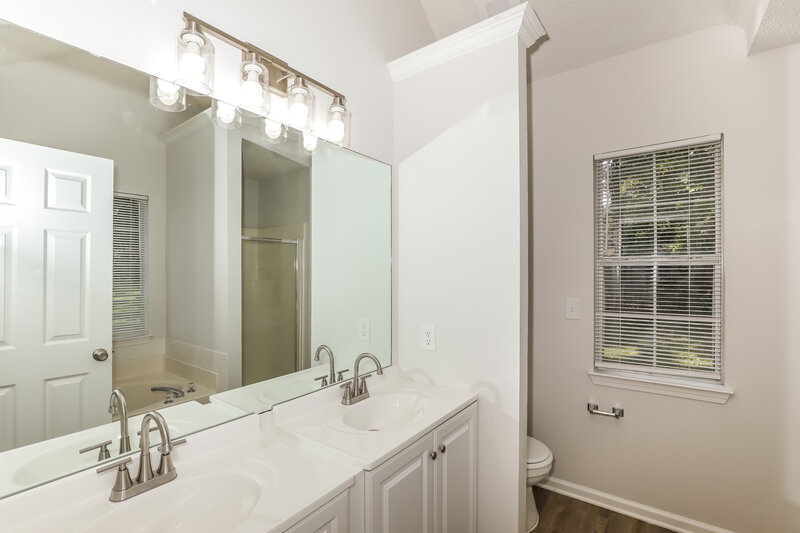 2,075/Mo, 92 Dogwood Lakes Dr Hampton, GA 30228 Bathroom View
