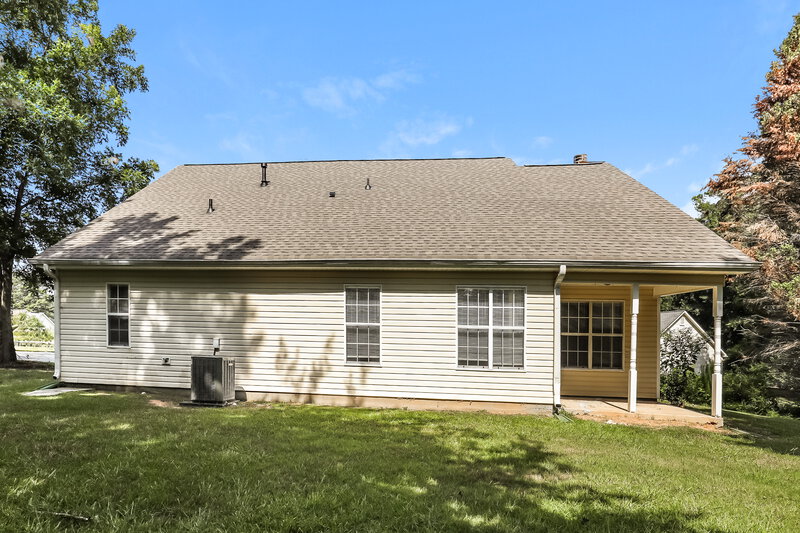 2,075/Mo, 92 Dogwood Lakes Dr Hampton, GA 30228 Rear View