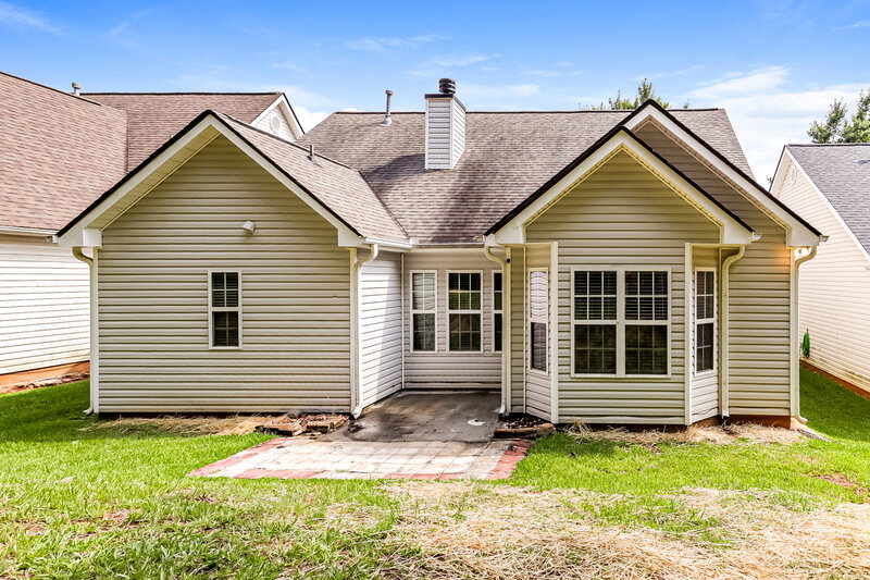 1,870/Mo, 225 Lassiter Dr Covington, GA 30016 Rear View