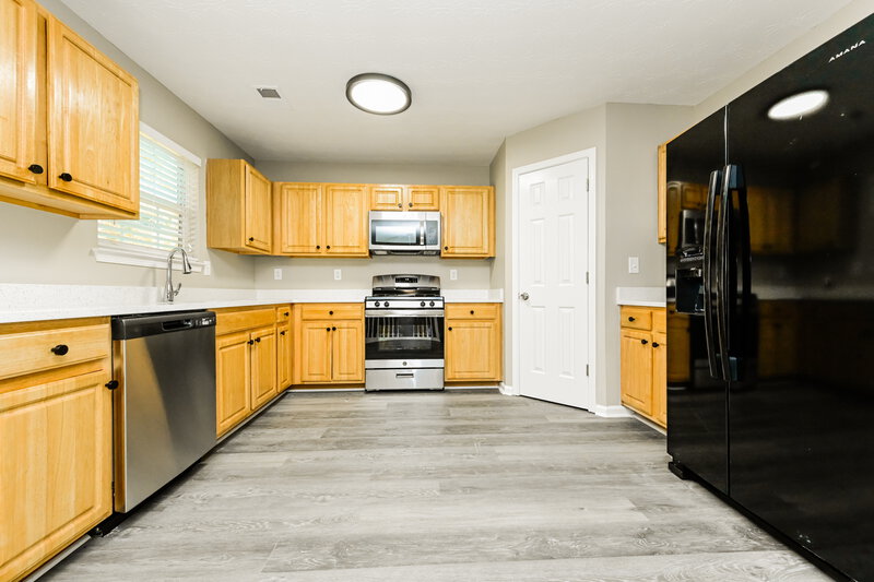 2,235/Mo, 150 Spring Lake Ter Covington, GA 30016 Kitchen View