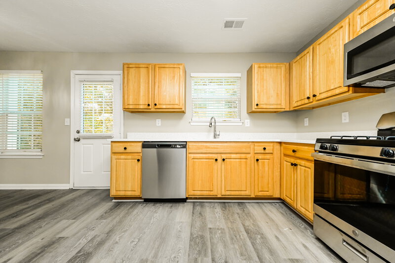 2,235/Mo, 150 Spring Lake Ter Covington, GA 30016 Kitchen View 2