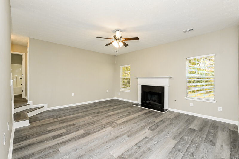 2,235/Mo, 150 Spring Lake Ter Covington, GA 30016 Family Room View