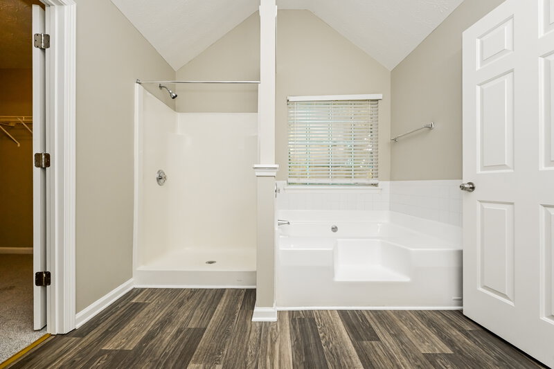 2,235/Mo, 150 Spring Lake Ter Covington, GA 30016 Main Bathroom View