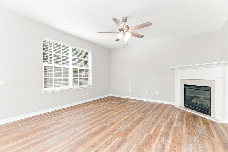 1,895/Mo, 1139 Dunaway Dr McDonough, GA 30253 Living Room View 2