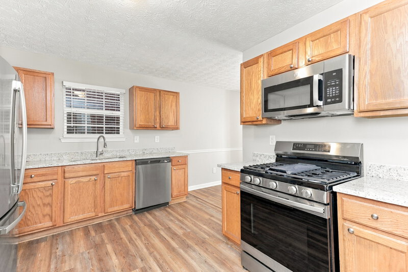 1,895/Mo, 1139 Dunaway Dr McDonough, GA 30253 Kitchen View 2