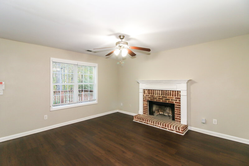 1,965/Mo, 965 Revere Way Hampton, GA 30228 Living Room View