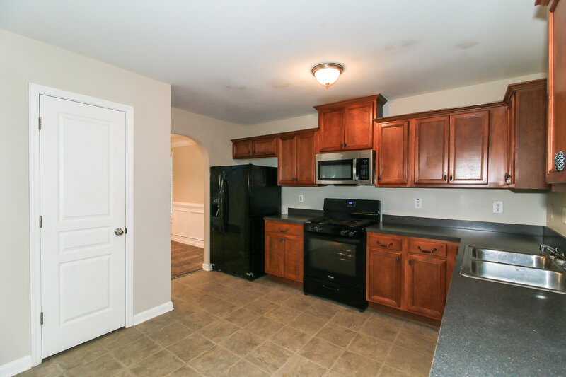 1,965/Mo, 965 Revere Way Hampton, GA 30228 Kitchen View