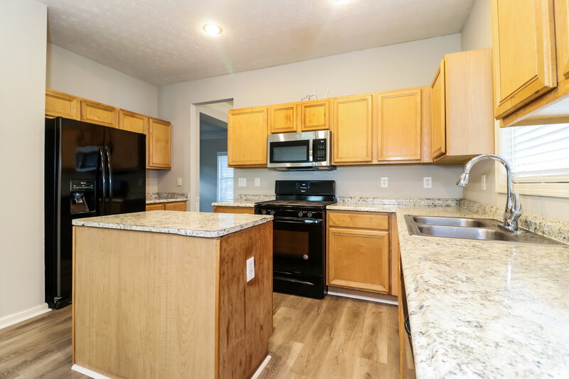 2,300/Mo, 2218 Baker Carter Dr Loganville, GA 30052 Kitchen View