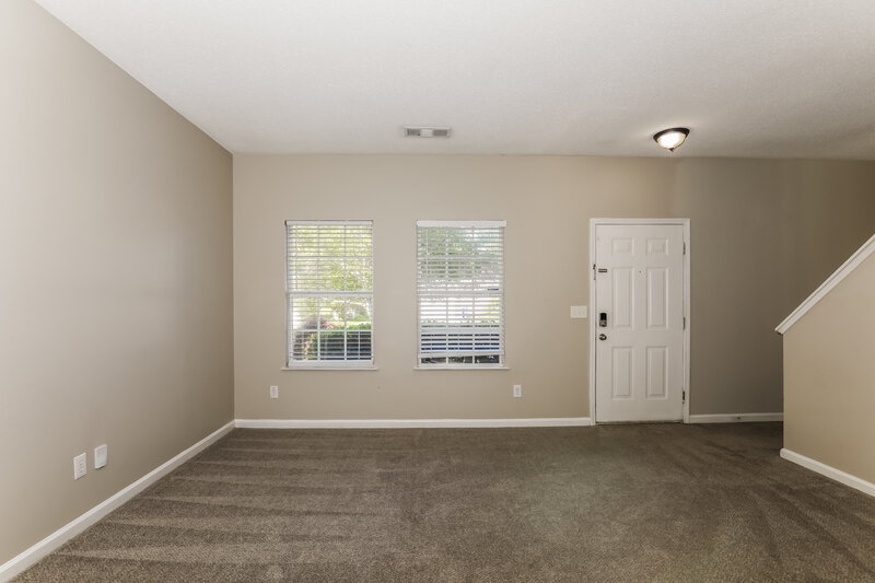 0/Mo, 1607 Thornwick Trce Stockbridge, GA 30281 Living Room View