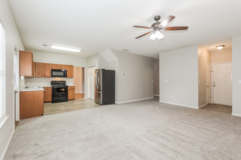 2,135/Mo, 1607 Thornwick Trce Stockbridge, GA 30281 Family Room View