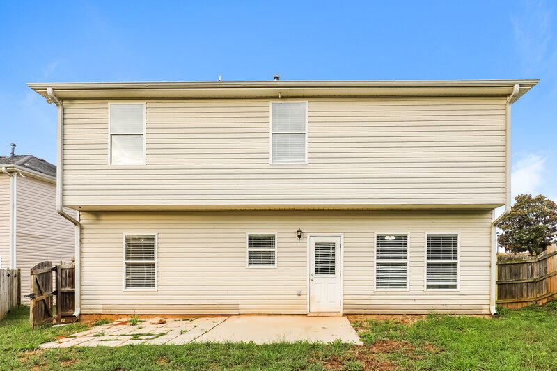 2,135/Mo, 1607 Thornwick Trce Stockbridge, GA 30281 Rear View