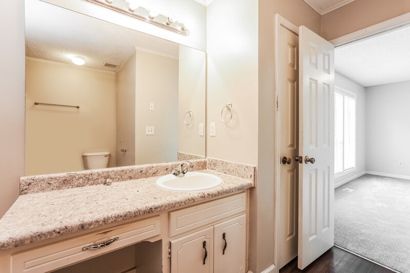1,880/Mo, 6763 Creek Valley Way Douglasville, GA 30134 Main Bathroom View