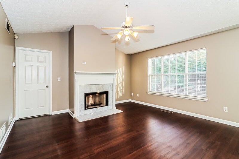1,770/Mo, 146 Bridge Grv Douglasville, GA 30134 Living Room View