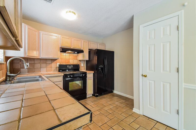 1,890/Mo, 3651 Lower Creek Dr Douglasville, GA 30135 Kitchen View 3