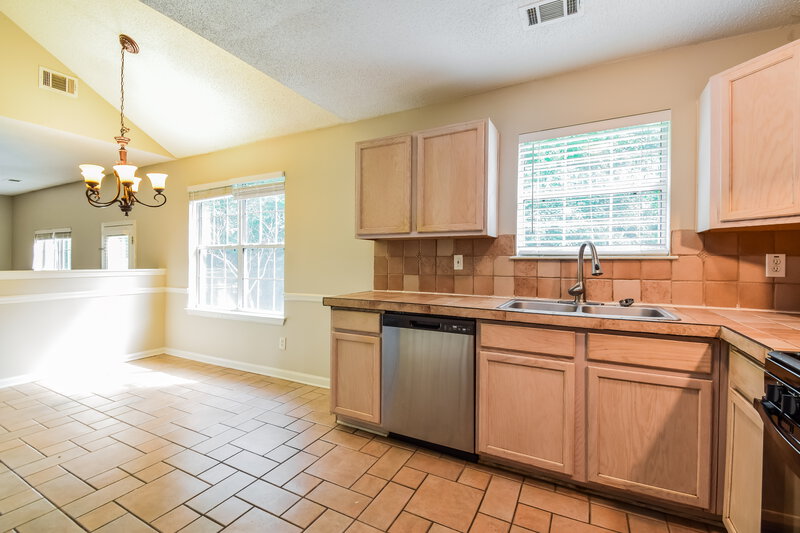 1,890/Mo, 3651 Lower Creek Dr Douglasville, GA 30135 Kitchen View 4