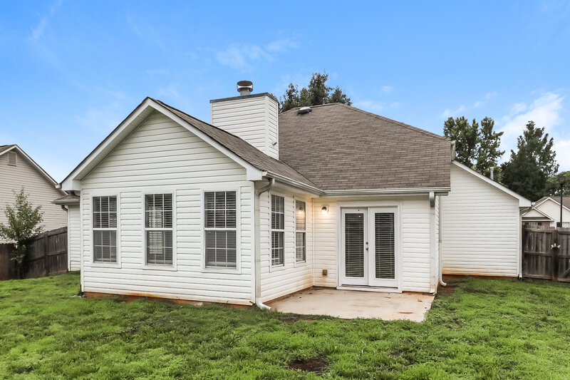 1,900/Mo, 5280 Yellow Pine Dr McDonough, GA 30252 Rear View