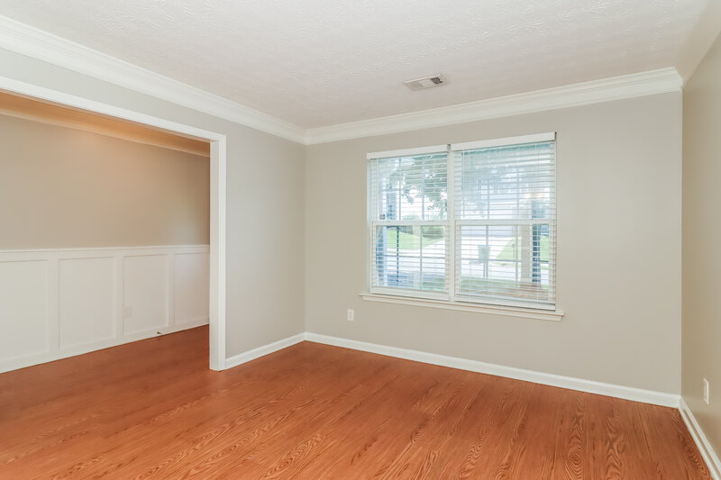 2,230/Mo, 340 Meadows Ln Canton, GA 30114 Living Room View 2