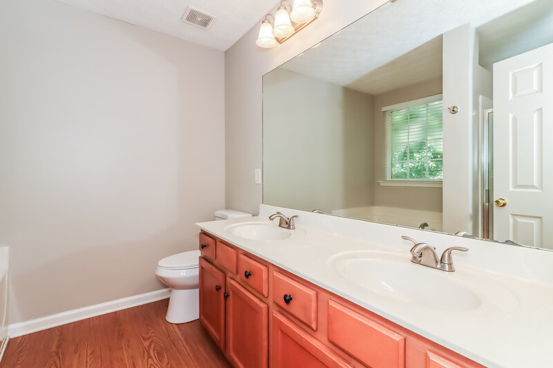 2,230/Mo, 340 Meadows Ln Canton, GA 30114 Main Bathroom View