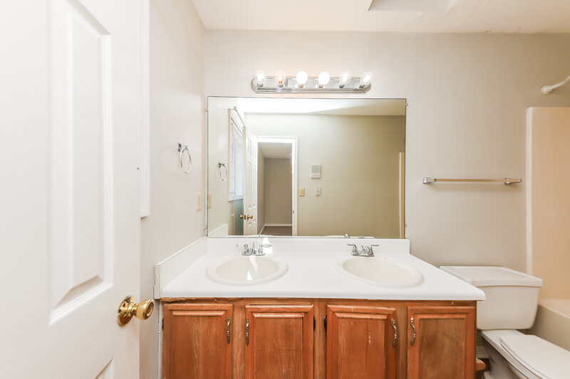 1,805/Mo, 7285 Hunters Ridge Dr Douglasville, GA 30134 Bathroom View
