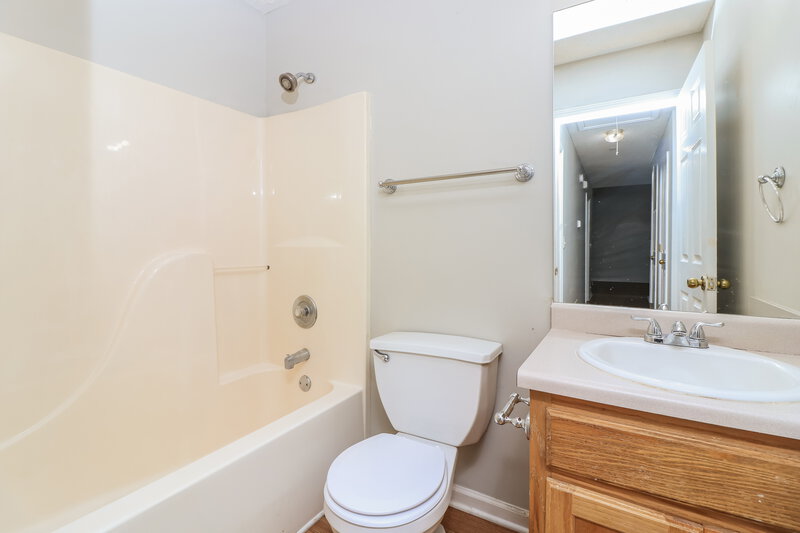 2,545/Mo, 3387 Cider Mill Ct SW Marietta, GA 30064 Bathroom View