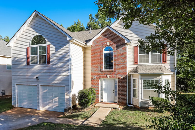 2,135/Mo, 3112 Berthas Overlook Douglasville, GA 30135 Front View