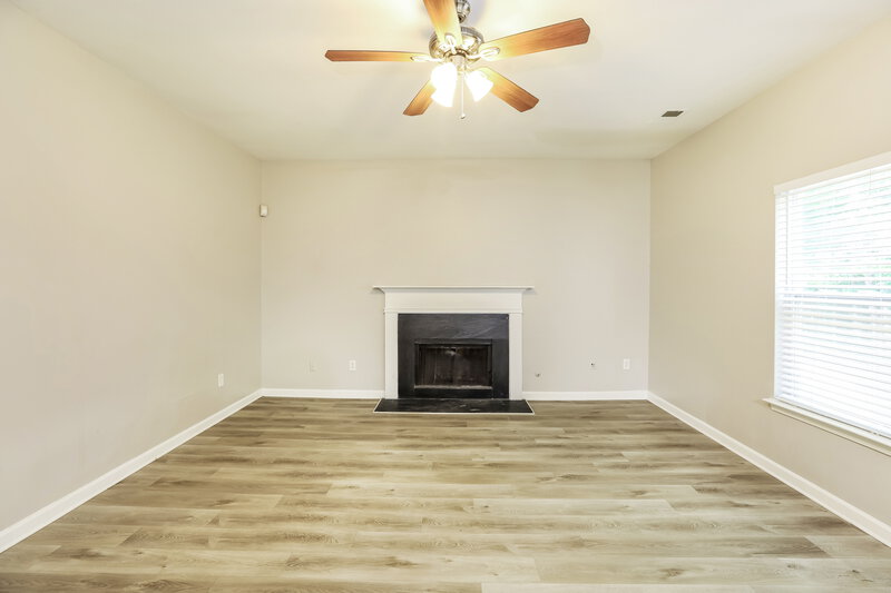 2,135/Mo, 3112 Berthas Overlook Douglasville, GA 30135 Living Room View
