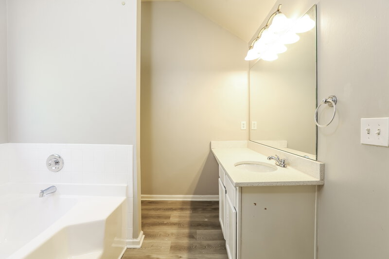 2,135/Mo, 3112 Berthas Overlook Douglasville, GA 30135 Main Bathroom View