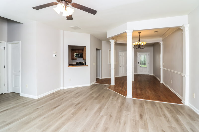 2,025/Mo, 142 Bethany Manor Dr Ball Ground, GA 30107 Living Room View 3