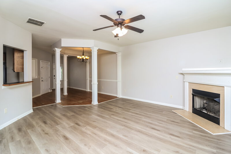 2,025/Mo, 142 Bethany Manor Dr Ball Ground, GA 30107 Living Room View 4