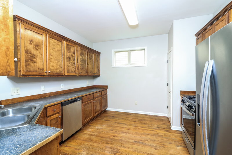 2,025/Mo, 142 Bethany Manor Dr Ball Ground, GA 30107 Kitchen View 2