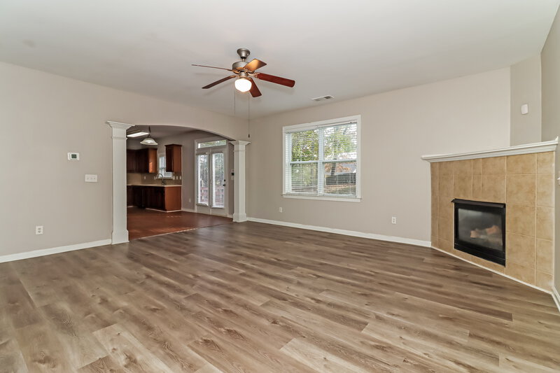 2,390/Mo, 227 Oakbridge Dr Douglasville, GA 30134 Living Room View 2
