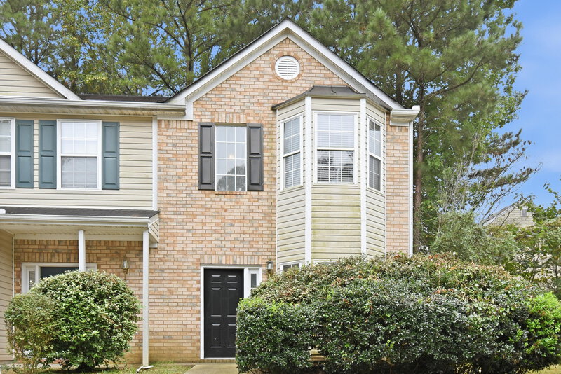 2 Bedroom House – 2984 Falling Water Pt, College Park, GA 30349