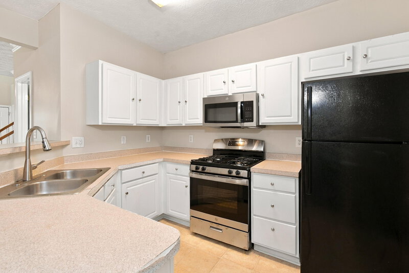 1,575/Mo, 2984 Falling Water Pt College Park, GA 30349 Kitchen View