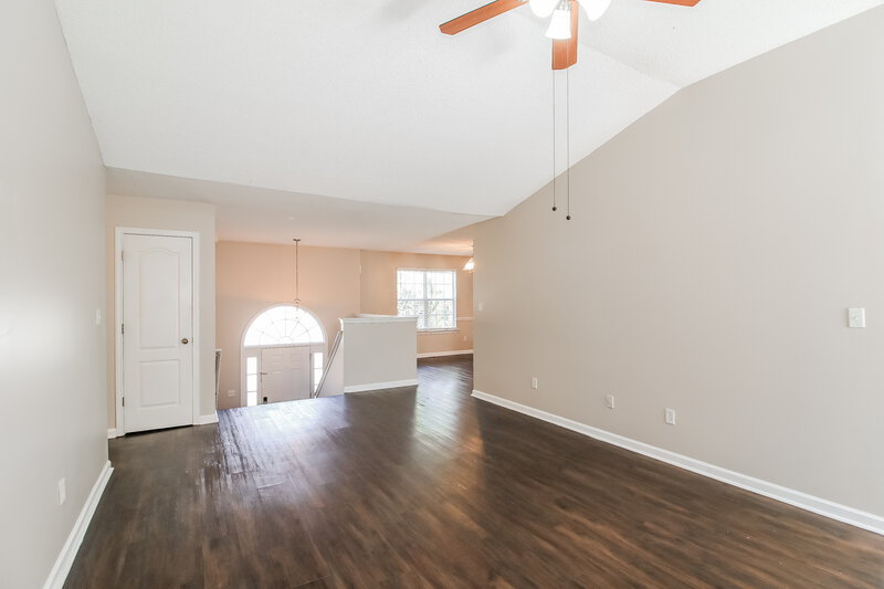 2,550/Mo, 40 Savoy Park Dr Covington, GA 30014 Living Room View 2