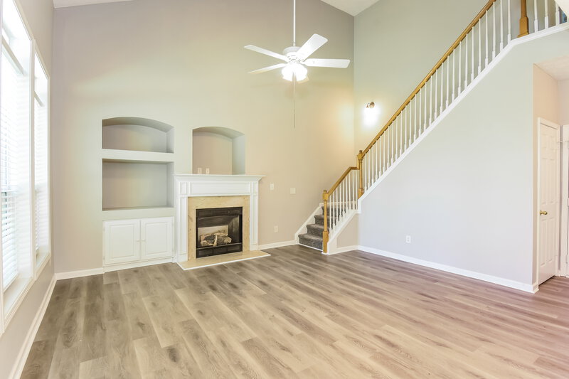 2,230/Mo, 253 Diamond Valley Pass Canton, GA 30114 Family Room View