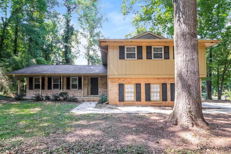 2,040/Mo, 2115 Pine Knoll Cir NE Conyers, GA 30013 External View