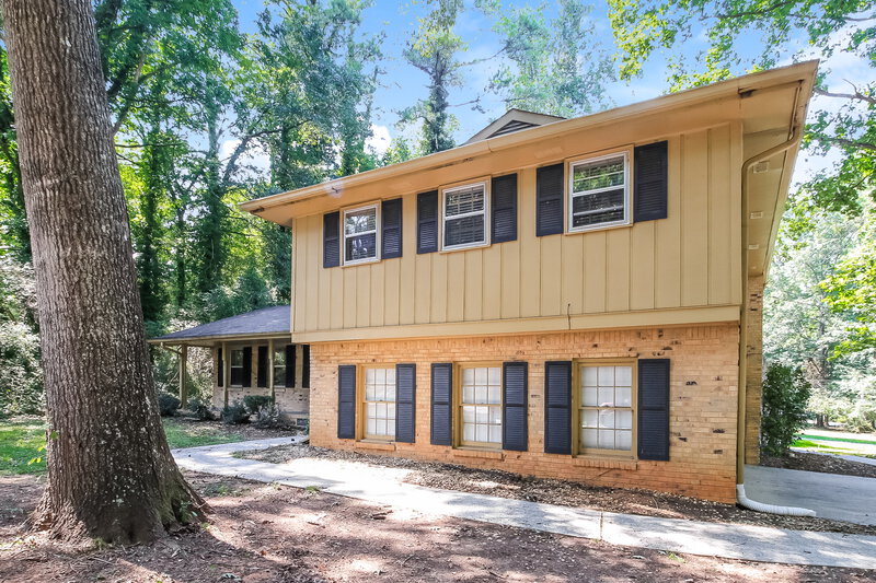 2,040/Mo, 2115 Pine Knoll Cir NE Conyers, GA 30013 Front View