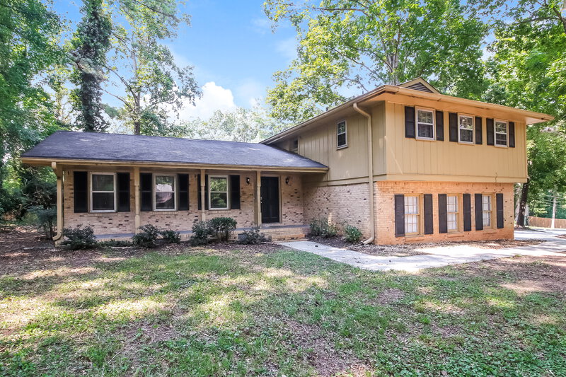 2,040/Mo, 2115 Pine Knoll Cir NE Conyers, GA 30013 Front View 2